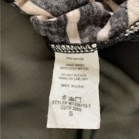 Women’s Black & Tan Printed Sheer Back Top NWOT Size S - Picture 4 of 5